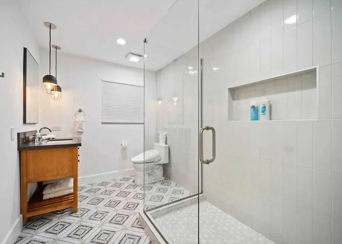 Uptown Retreat Wit Views And Hot Tub Sedona