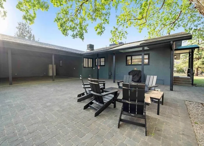 Casa vacanze Uptown Retreat Wit Views And Hot Tub