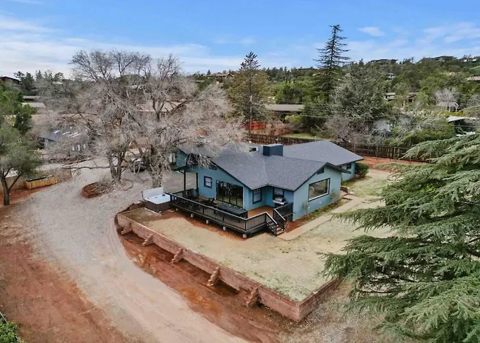 Uptown Retreat Wit Views And Hot Tub Sedona